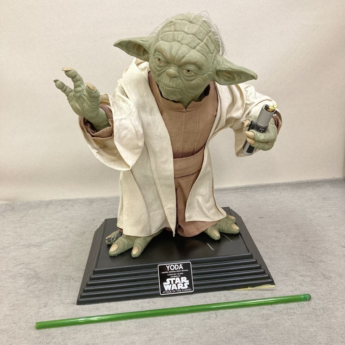 Yahoo!オークション -「ヨーダ 等身大」の落札相場・落札価格