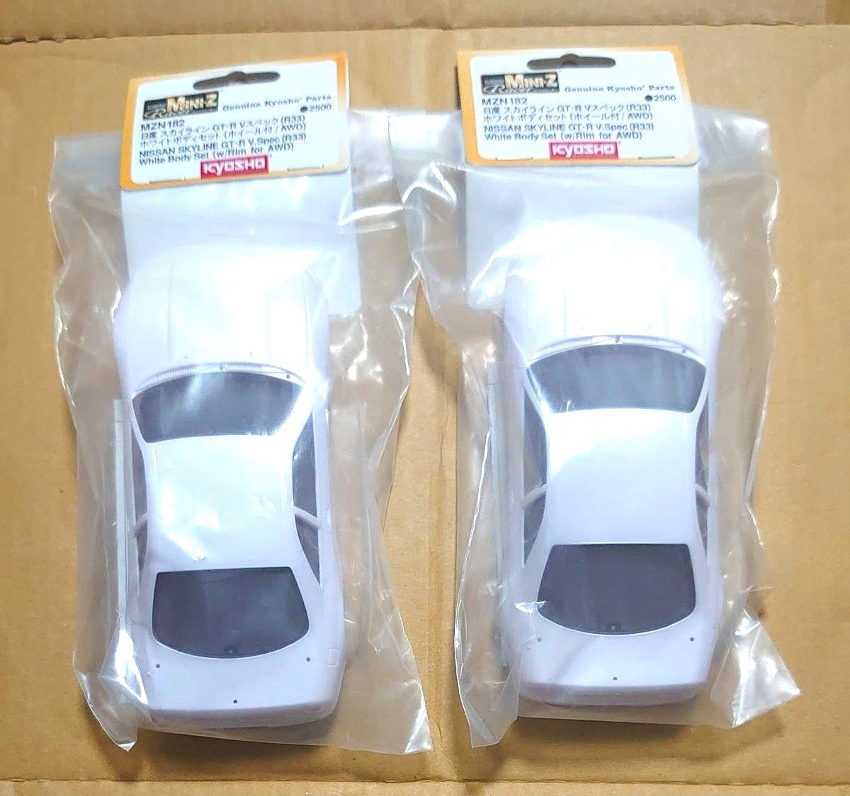 京商ミニッツポルシェ 934 RSR ホワイトボディセット (未塗装