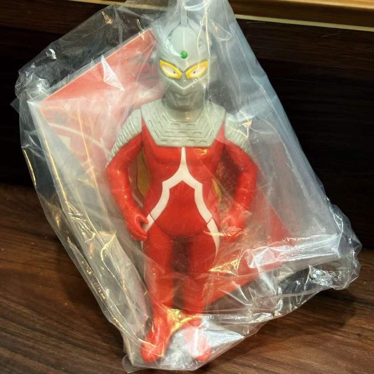 Yahoo!オークション -「ハンサムタロウエム ウルトラセブン」の落札