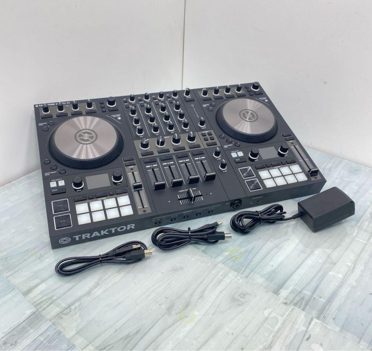 Yahoo!オークション -「traktor kontrol s4 mk3」の落札相場・落札価格