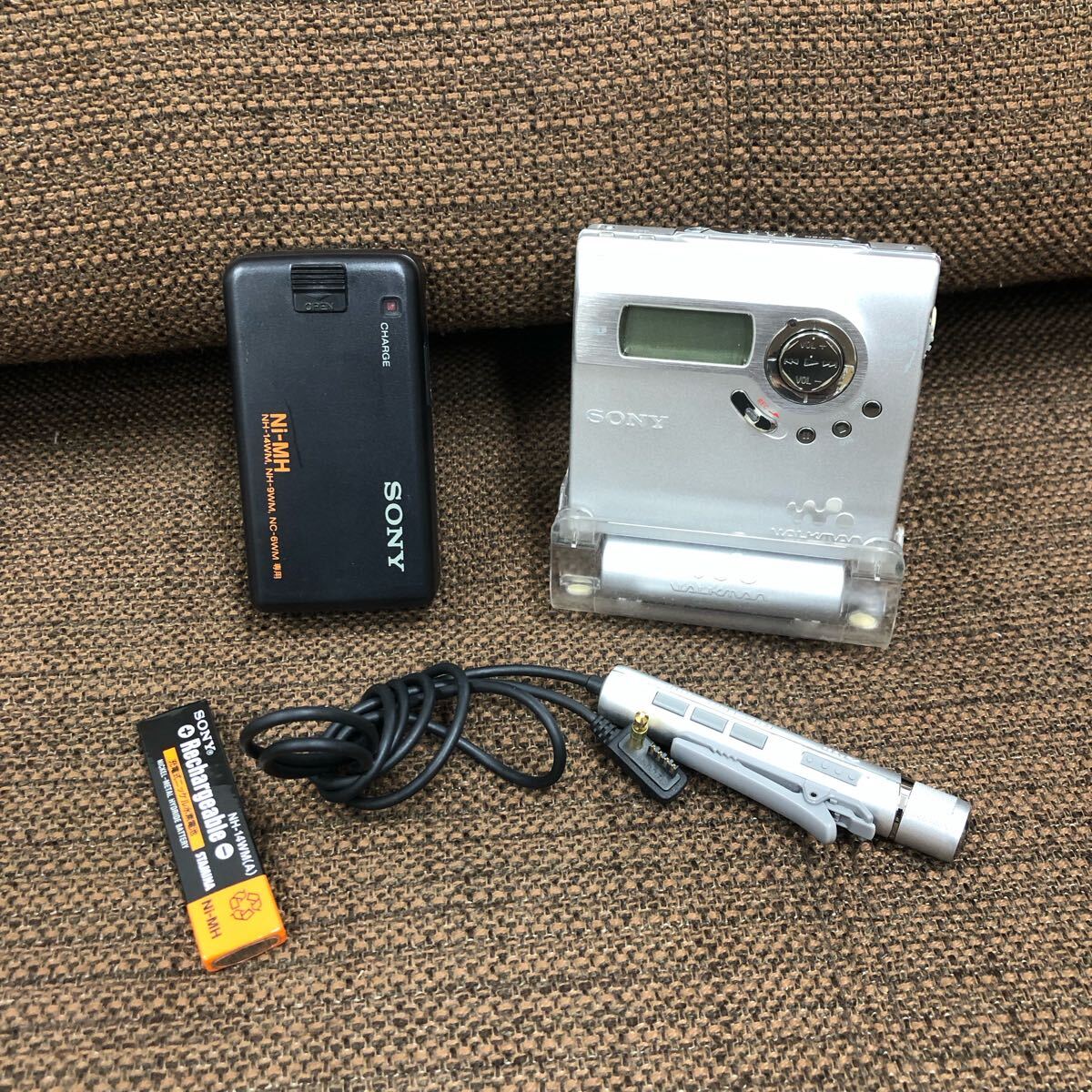 Yahoo!オークション -「mdウォークマン充電器」の落札相場・落札価格