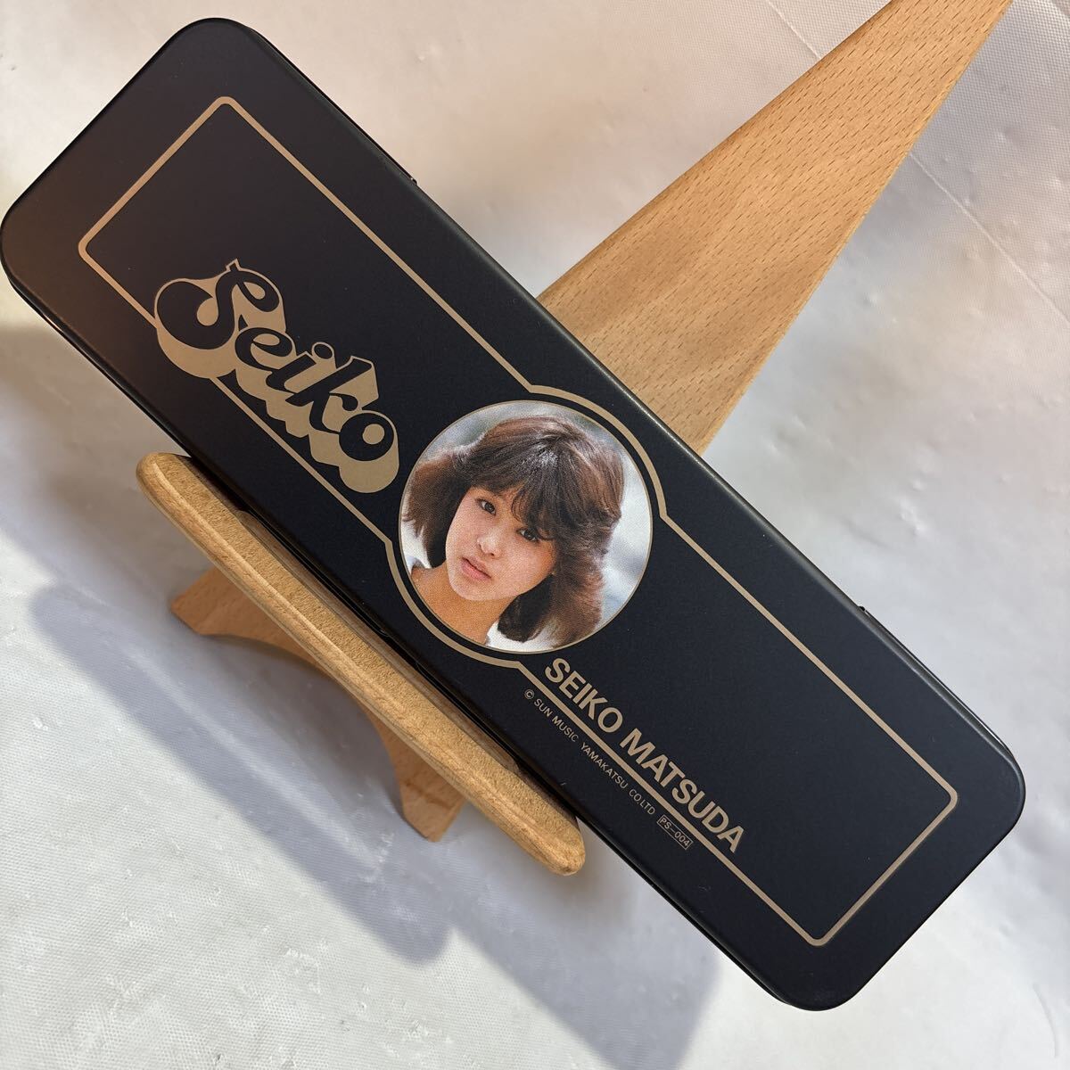 Yahoo!オークション -「松田聖子 缶ペンケース」(タレントグッズ) の