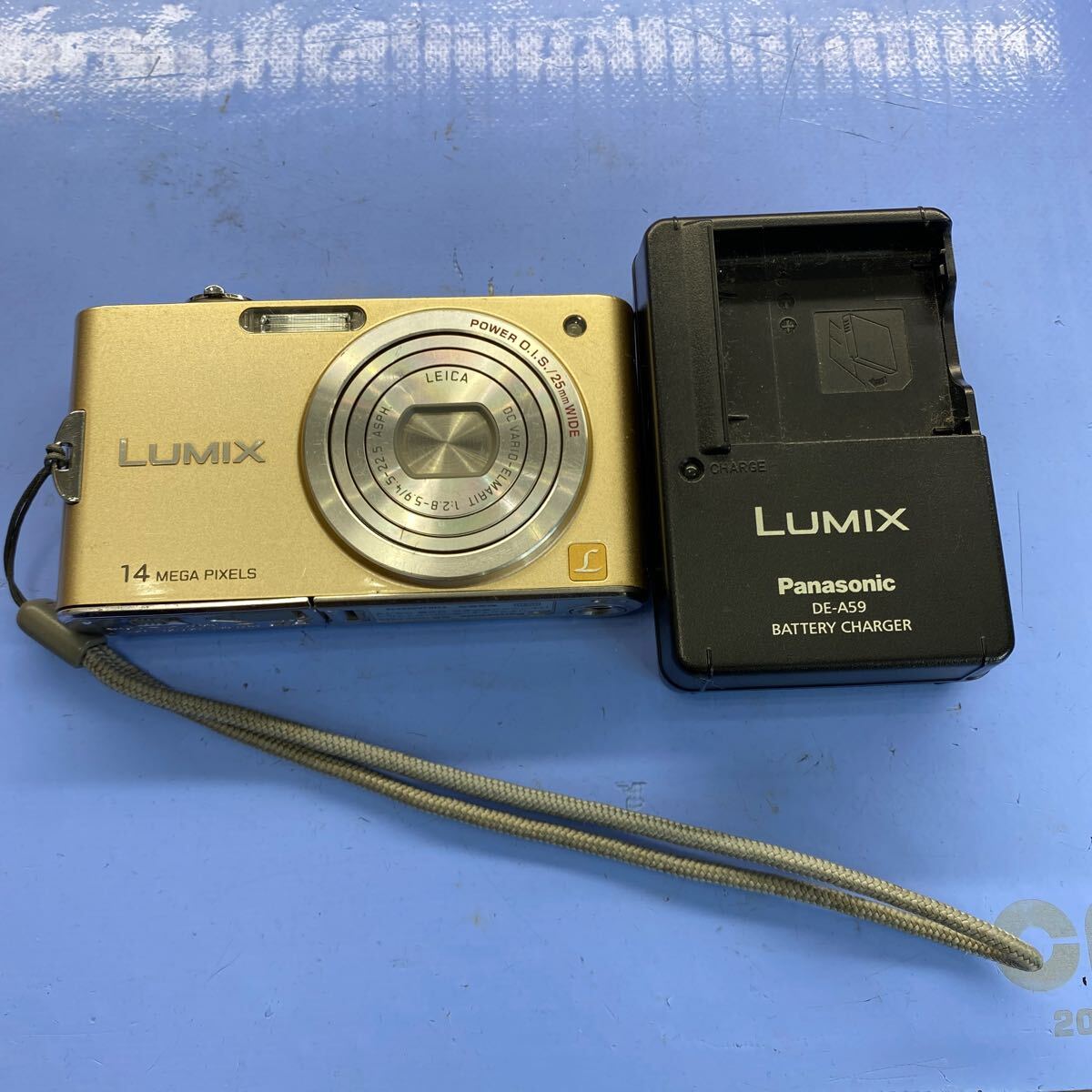 Yahoo!オークション -「メガ」(パナソニック) (コンパクトデジタル