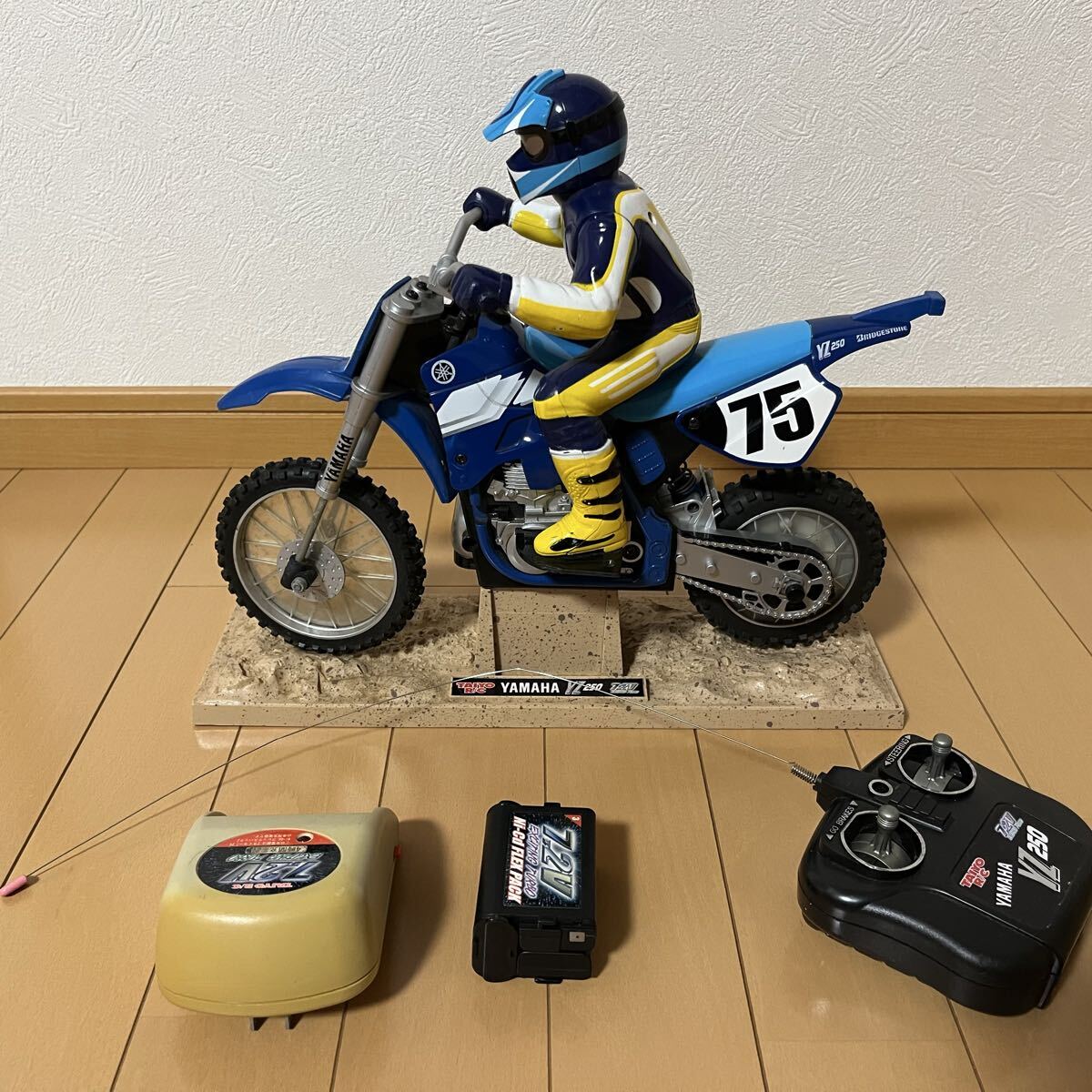 Yahoo!オークション -「タイヨー ラジコン バイク」(トイラジコン) の