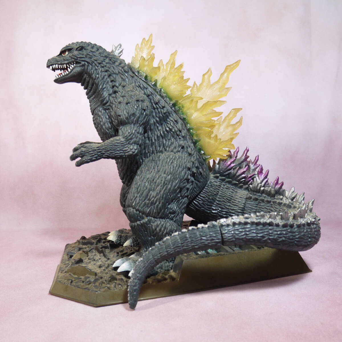 Yahoo!オークション -「超鳴動ゴジラ2000」の落札相場・落札価格