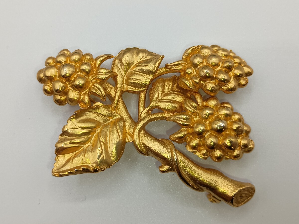 Yahoo!オークション -「ケンゾー kenzo」(ブローチ) (レディース