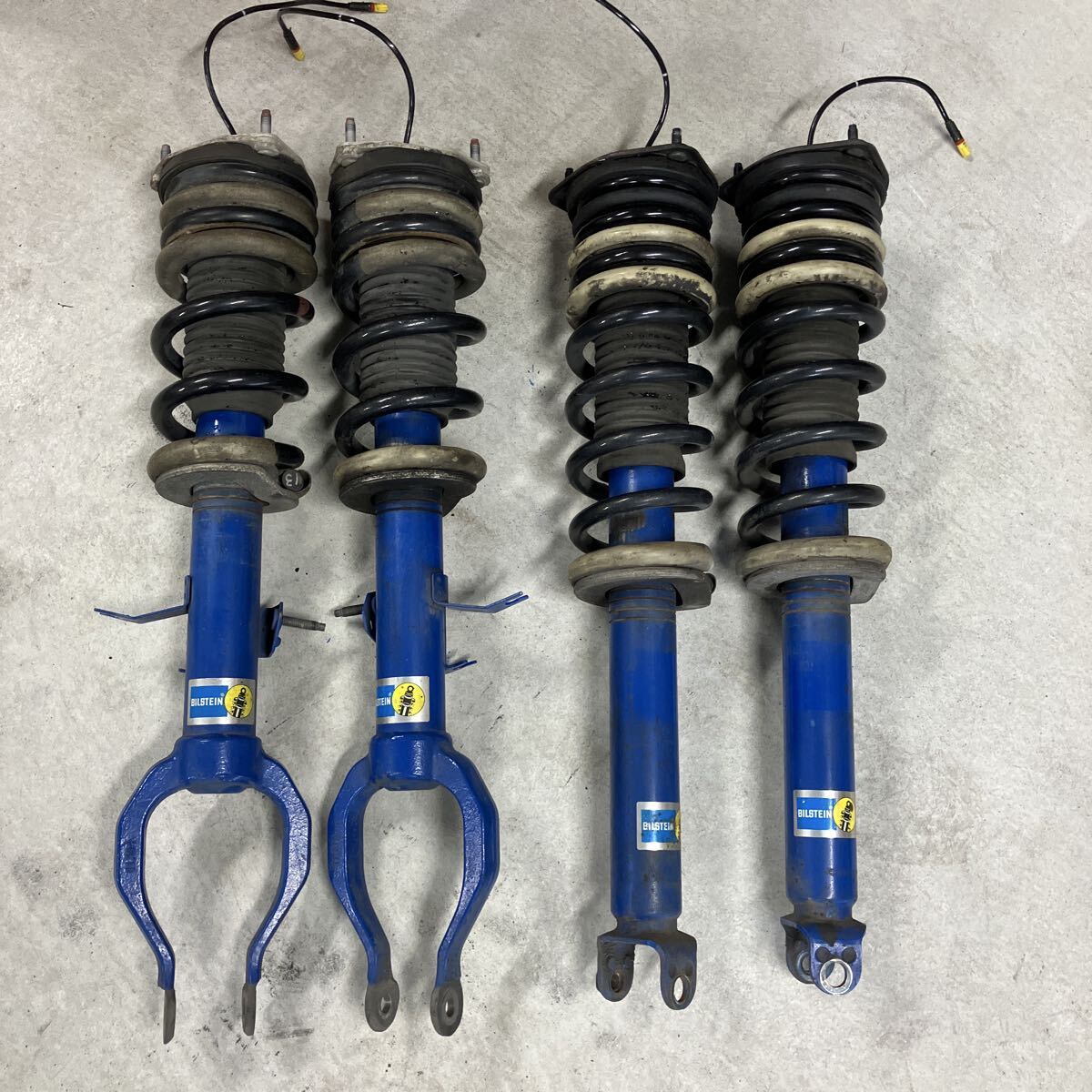 Yahoo!オークション -「r35 純正 サスペンション」の落札相場・落札価格