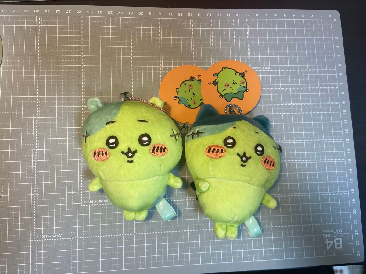 ちいかわ 仮装たのしい ハロウィン ゾンビなちいかわ ゾンビなハチワレ