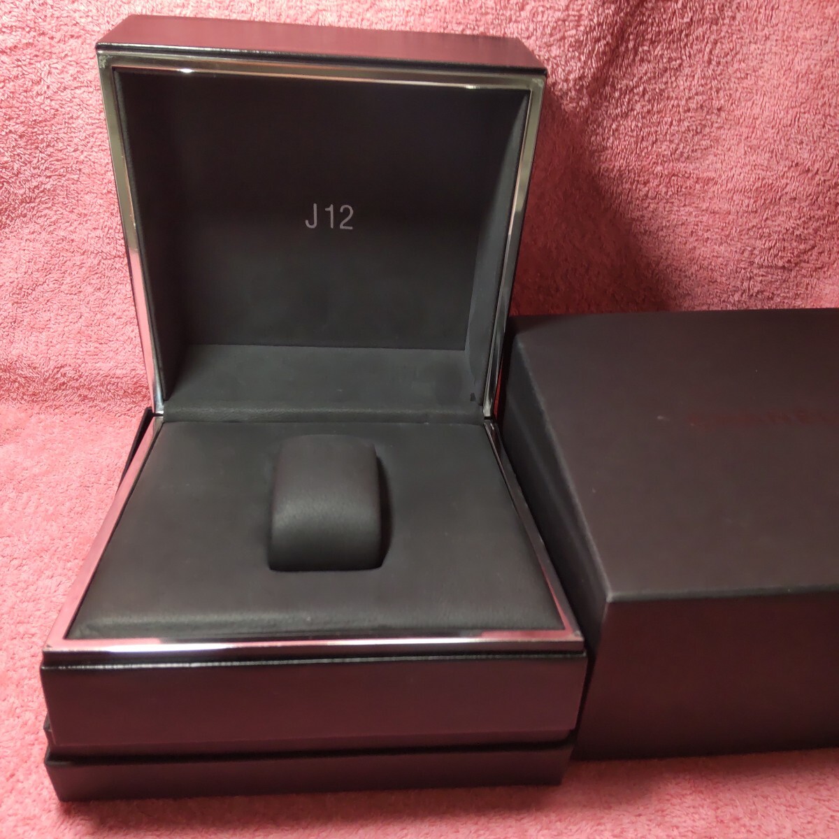 Yahoo!オークション -「空箱」(J12) (シャネル)の落札相場・落札価格