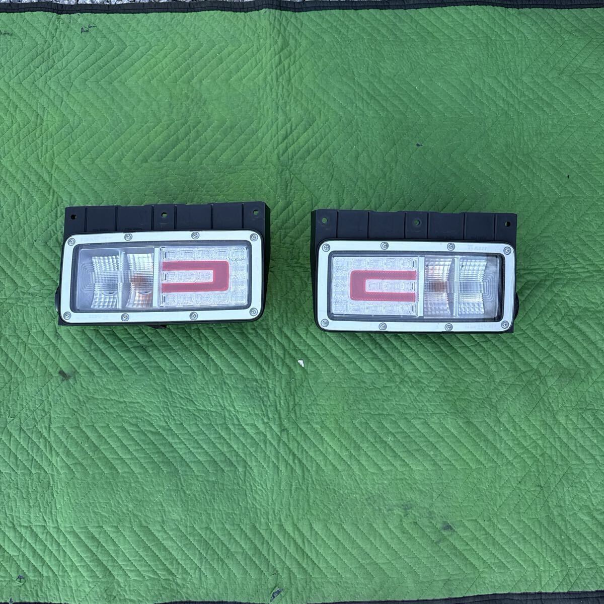 Yahoo!オークション -「17プロフィア 純正」(テールライト) (ライト)の