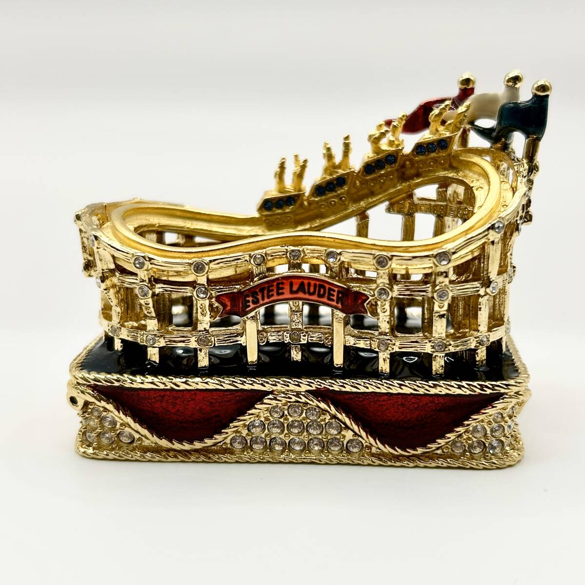 ビューティフルメリーゴーランド エスティローダー練り香水 2025年最新