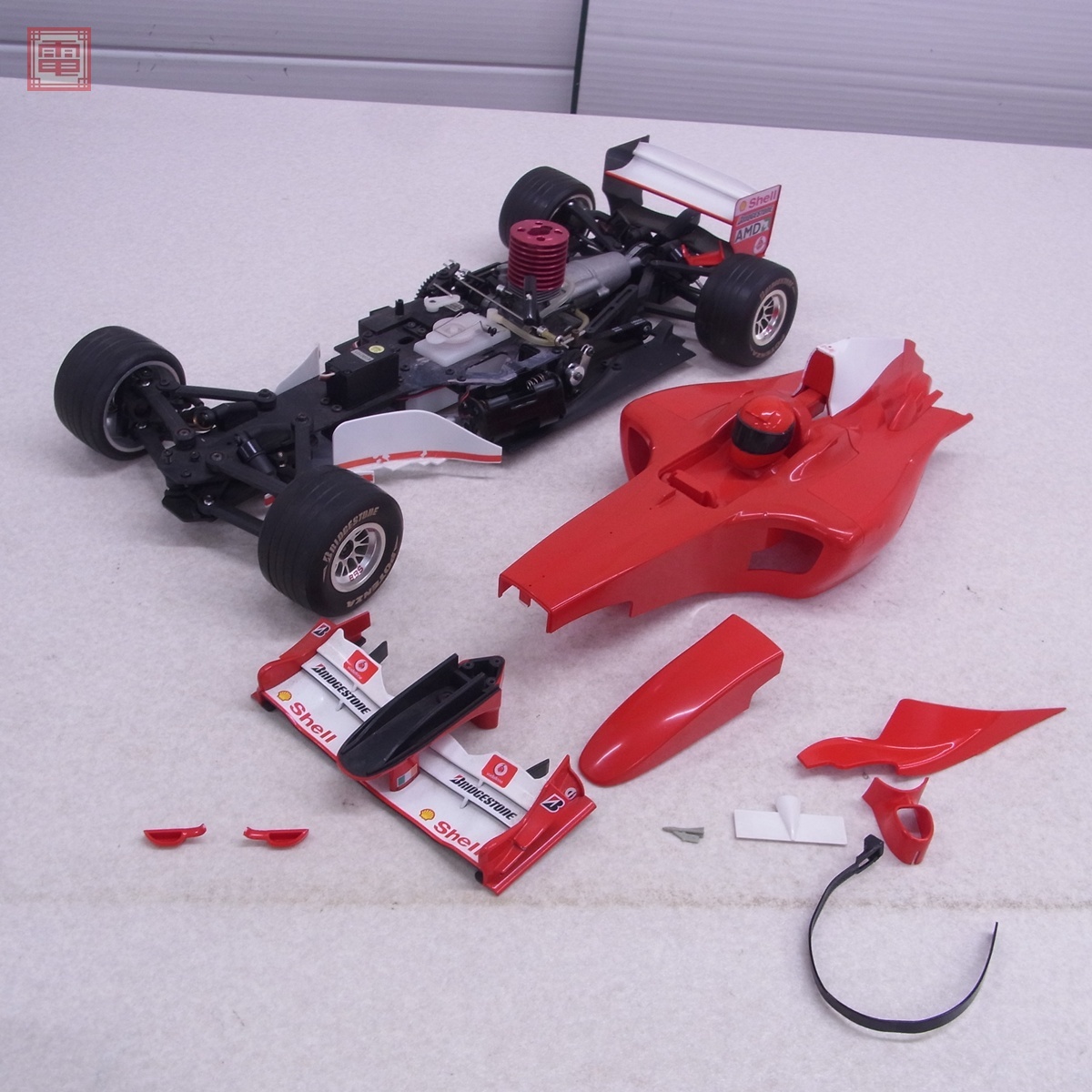 Yahoo!オークション -「デアゴスティーニ f2004」(完成品（エンジン