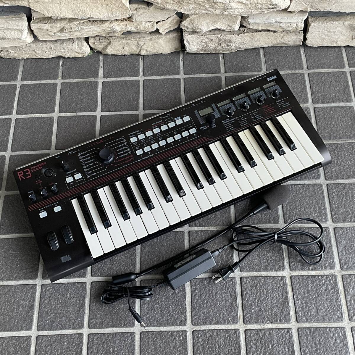 Yahoo!オークション -「korg r3」(キーボード、シンセサイザー) (鍵盤
