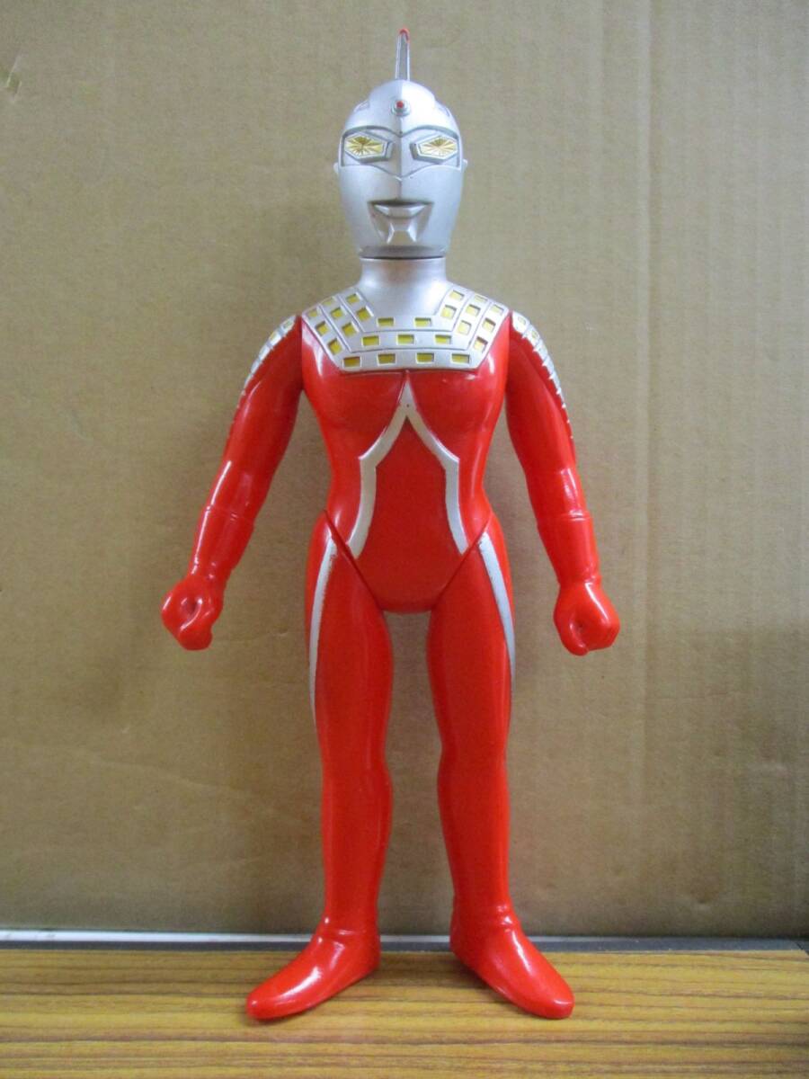 Yahoo!オークション -「ウルトラセブン ソフビ 1988」の落札相場・落札価格