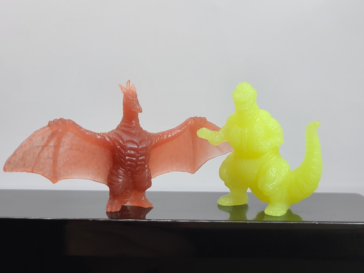 Yahoo!オークション -「怪獣消しゴム ゴジラ」の落札相場・落札価格