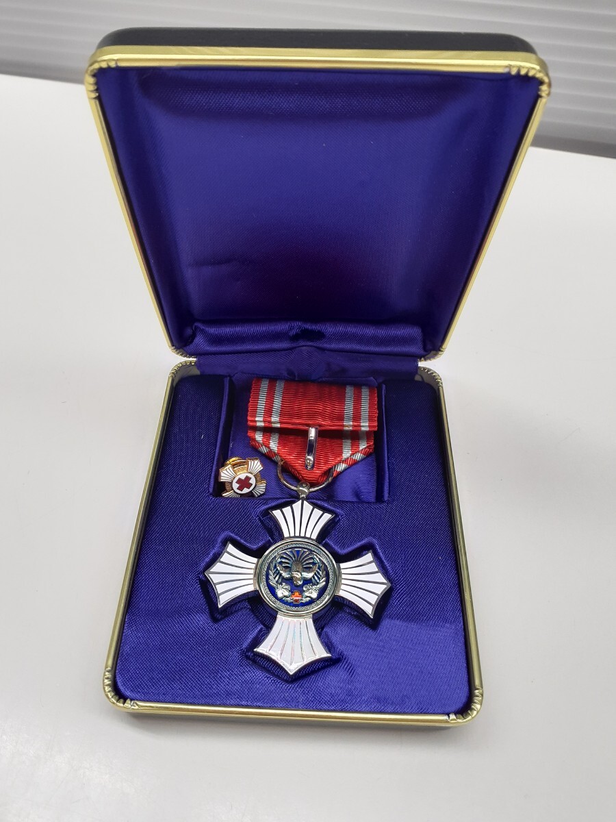 Yahoo!オークション -「金色有功章」の落札相場・落札価格