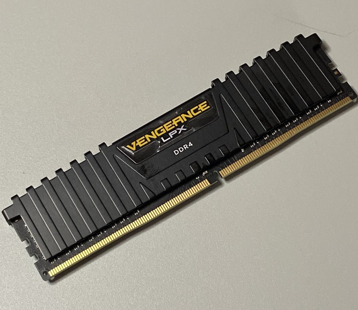 Corsair CMK16GX4M2A2666C16 [DDR4 PC4-21300 8GB 2枚組] オークション