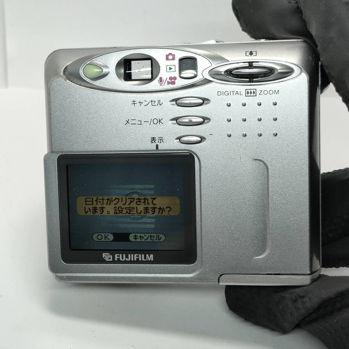 Yahoo!オークション -「finepix 30i」の落札相場・落札価格