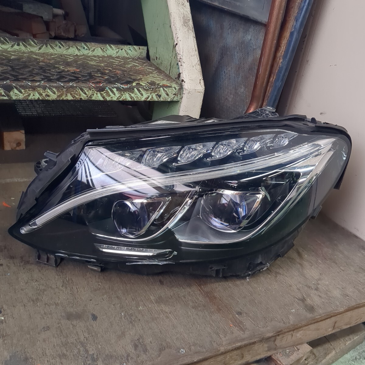 Yahoo!オークション -「ベンツcクラスw205」(ヘッドライト