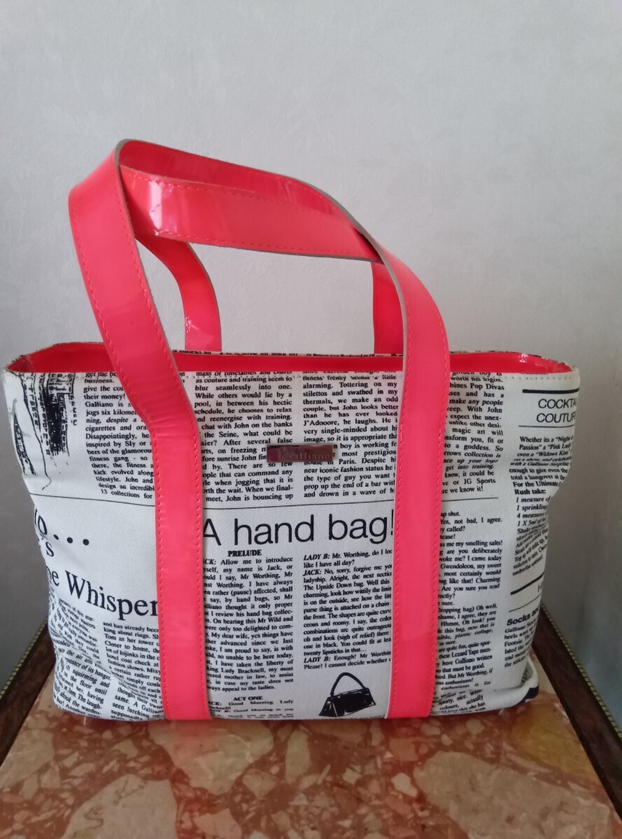 Yahoo!オークション -「ジョンガリアーノ ニュースペーパー」の落札