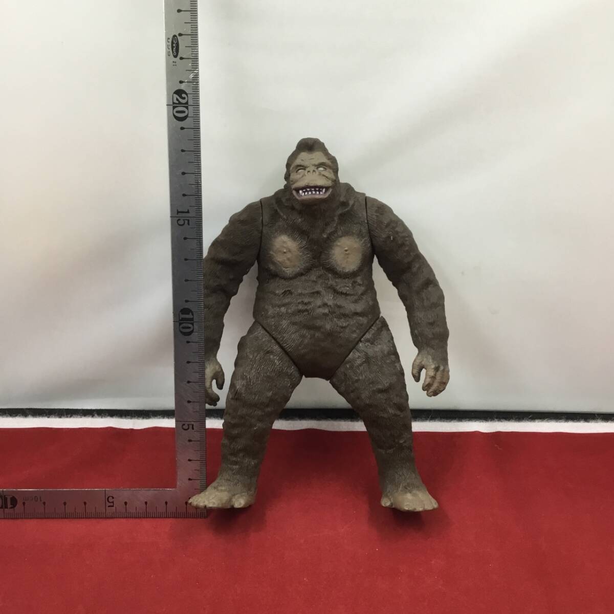 Yahoo!オークション -「1993 キングコング ソフビ」の落札相場・落札価格