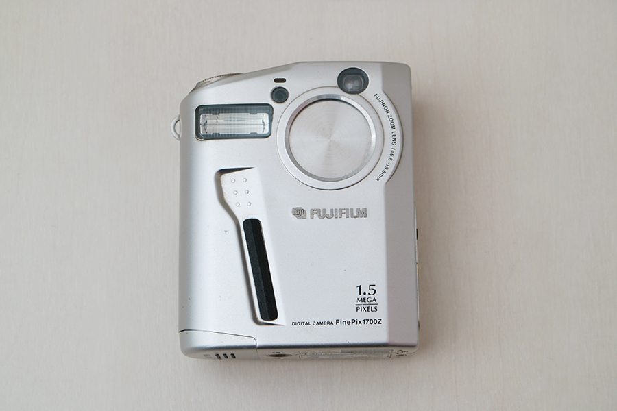 Yahoo!オークション -「finepix 1700z」の落札相場・落札価格