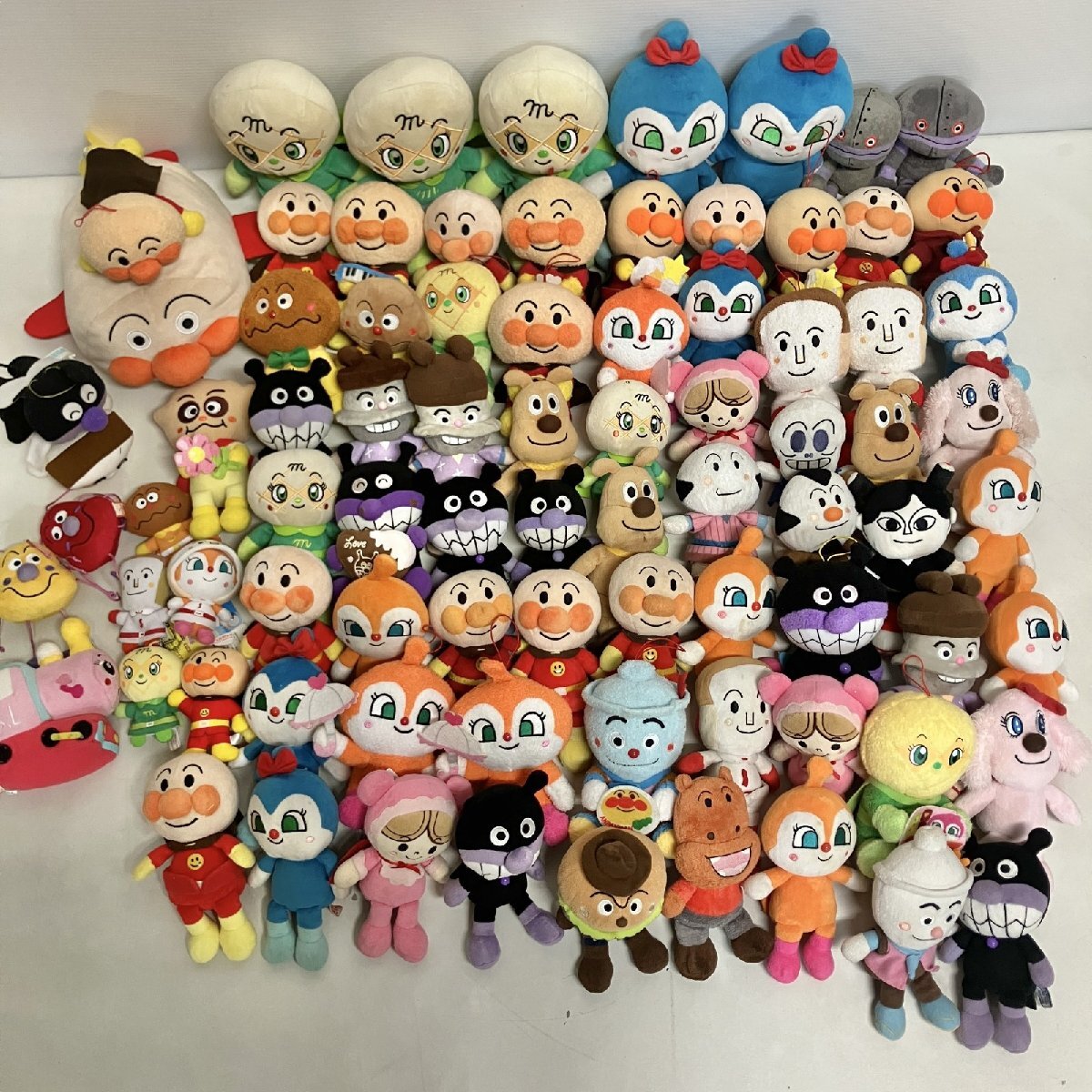 Yahoo!オークション -「ぬいぐるみ 大量」(アンパンマン