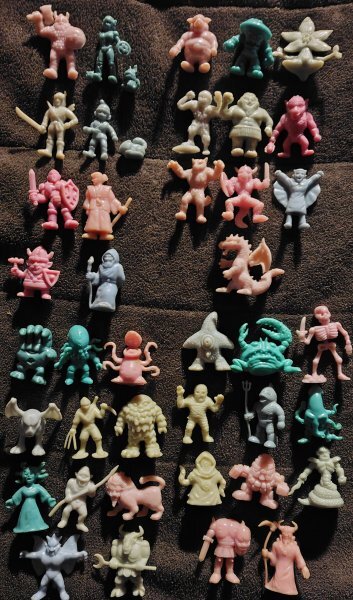 Yahoo!オークション -「ネクロスの要塞 1弾」(食玩、おまけ) の落札