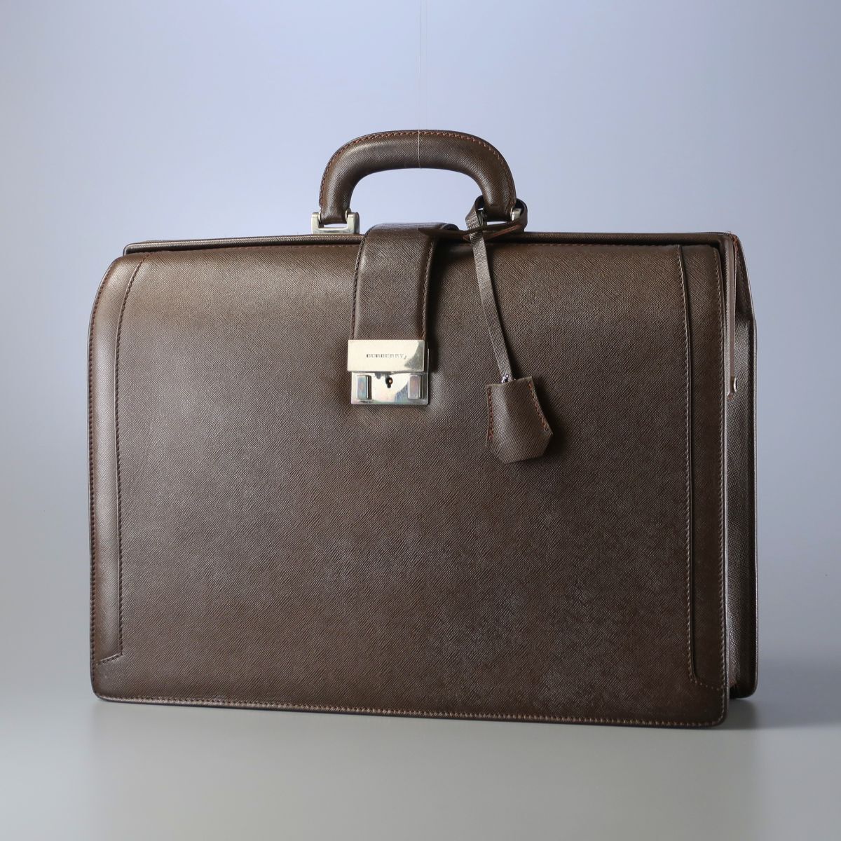 Yahoo!オークション -「バーバリー ダレスバッグ」の落札相場・落札価格