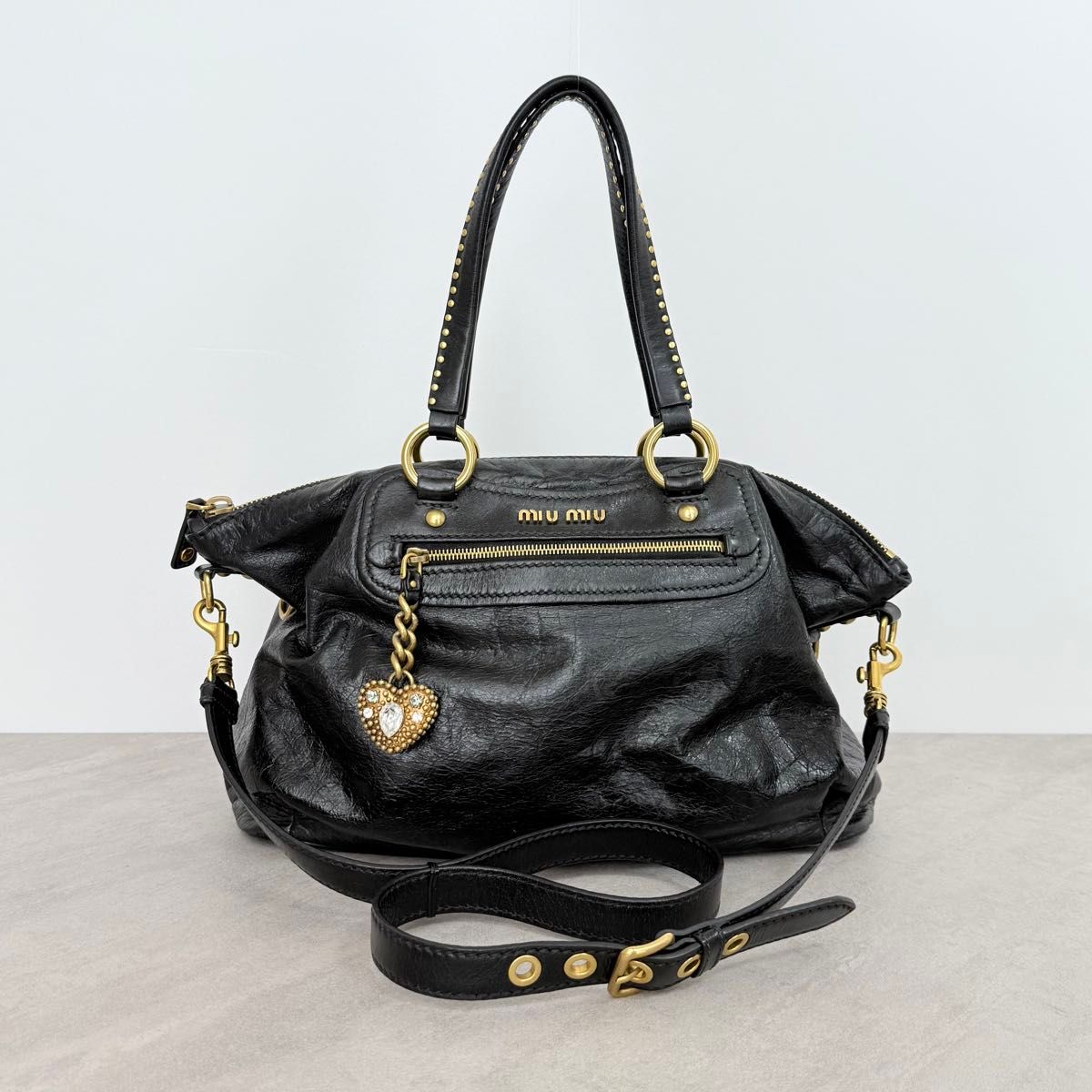 美品 ミュウミュウ ヴィッテロダイノ ソフトレザー ハンドバッグ