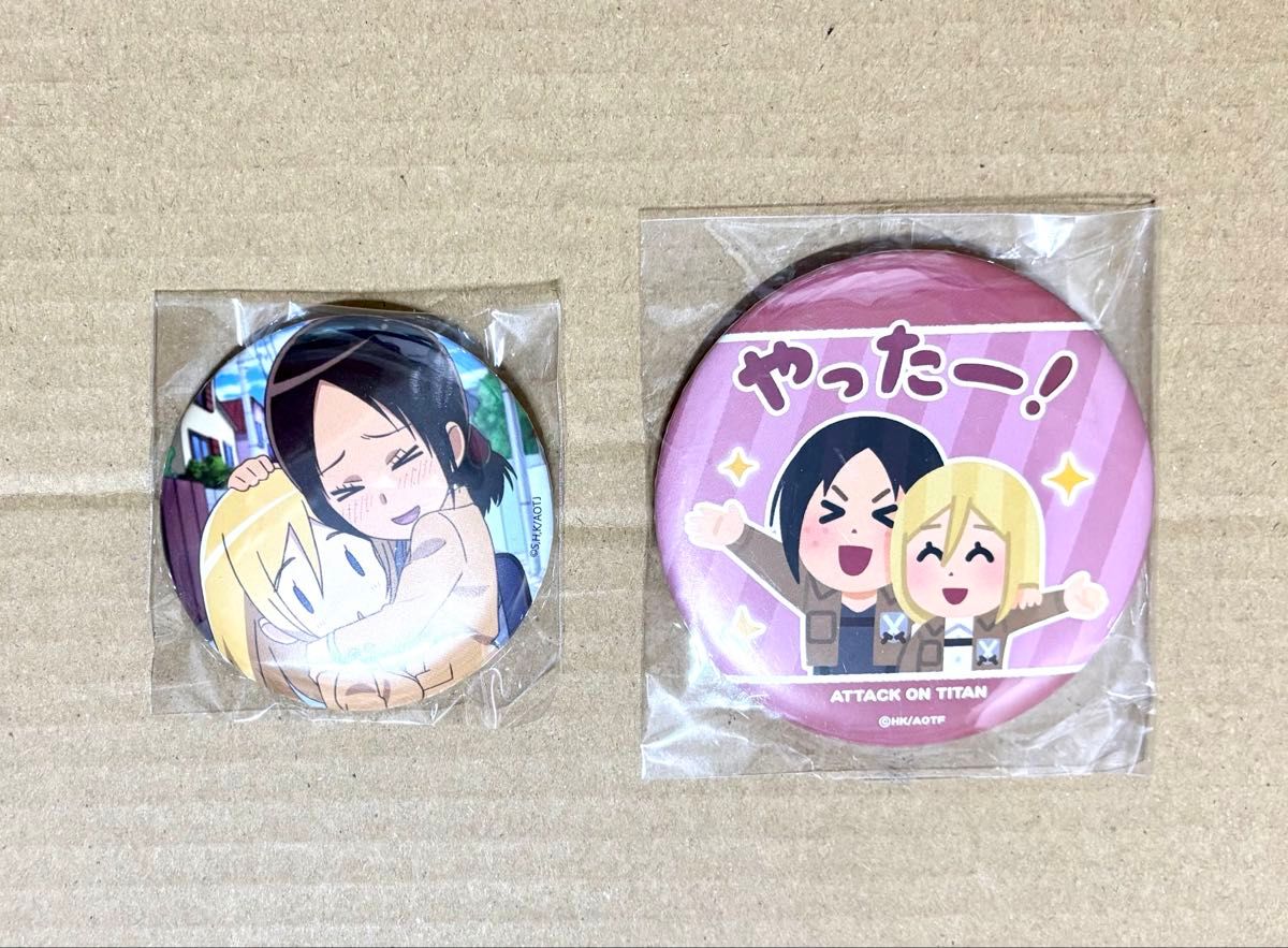 進撃の巨人 ミカサ クリスタ（ヒストリア） BIG缶バッジ 新品未使用