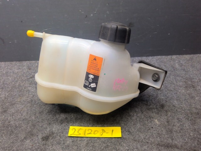 Yahoo!オークション -「ラジエーター リザーブタンク」(日産用