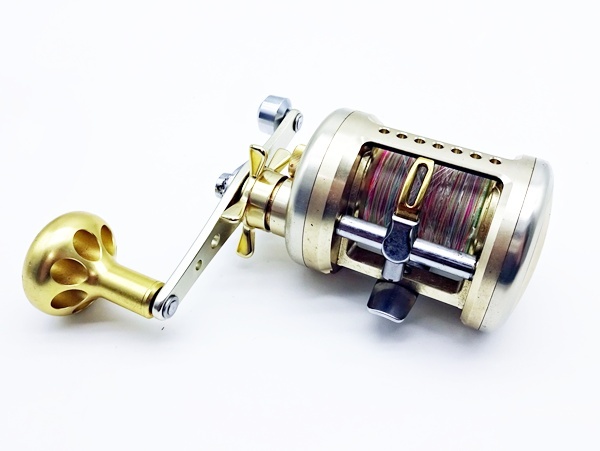 Yahoo!オークション -「ミリオネア cv-z 300」(ベイトリール) (リール