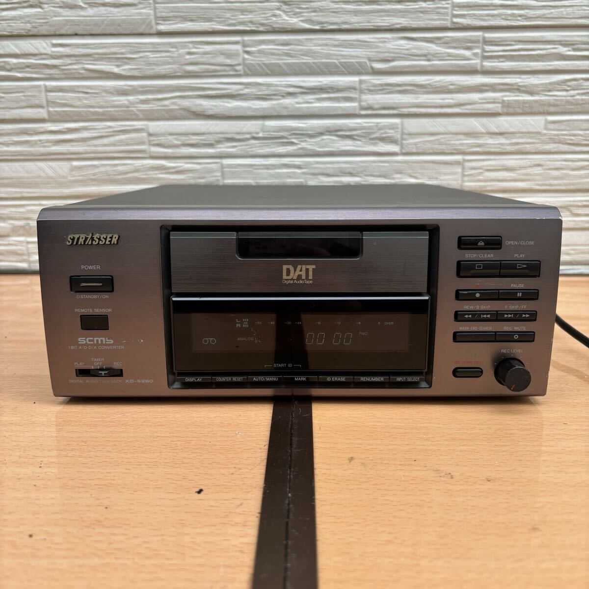 Yahoo!オークション -「aiwa dat」(オーディオ機器) の落札相場・落札価格