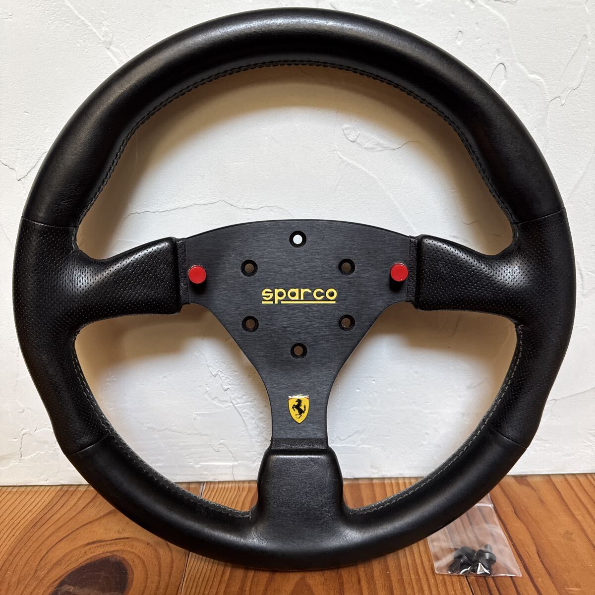 Yahoo!オークション -「フェラーリ」(モモ) (ステアリング)の落札相場