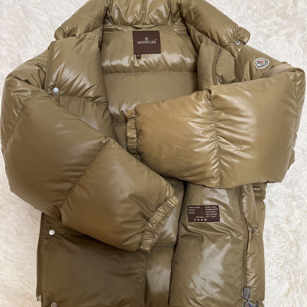 Yahoo!オークション -「モンクレール 茶タグ ダウン」の落札相場・落札価格