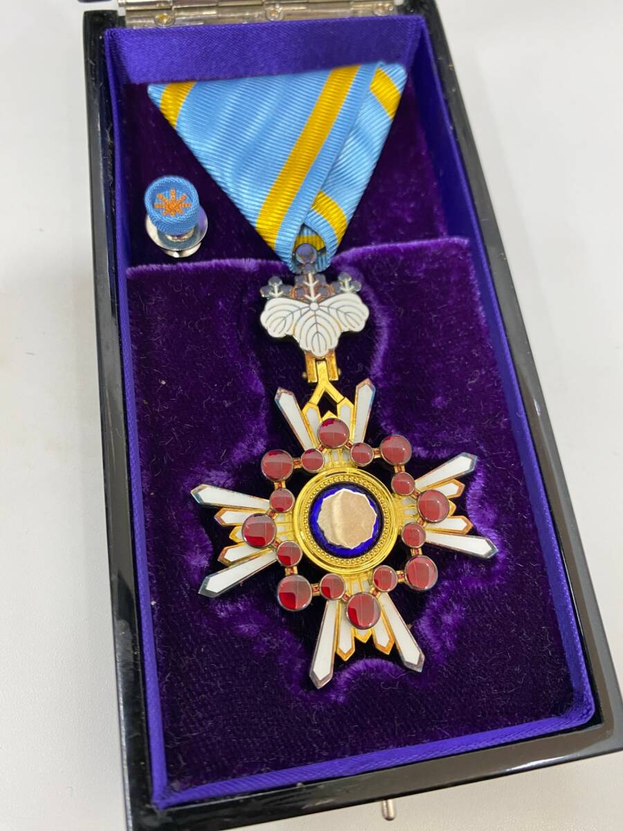 Yahoo!オークション -「勲章 瑞宝双光章」の落札相場・落札価格