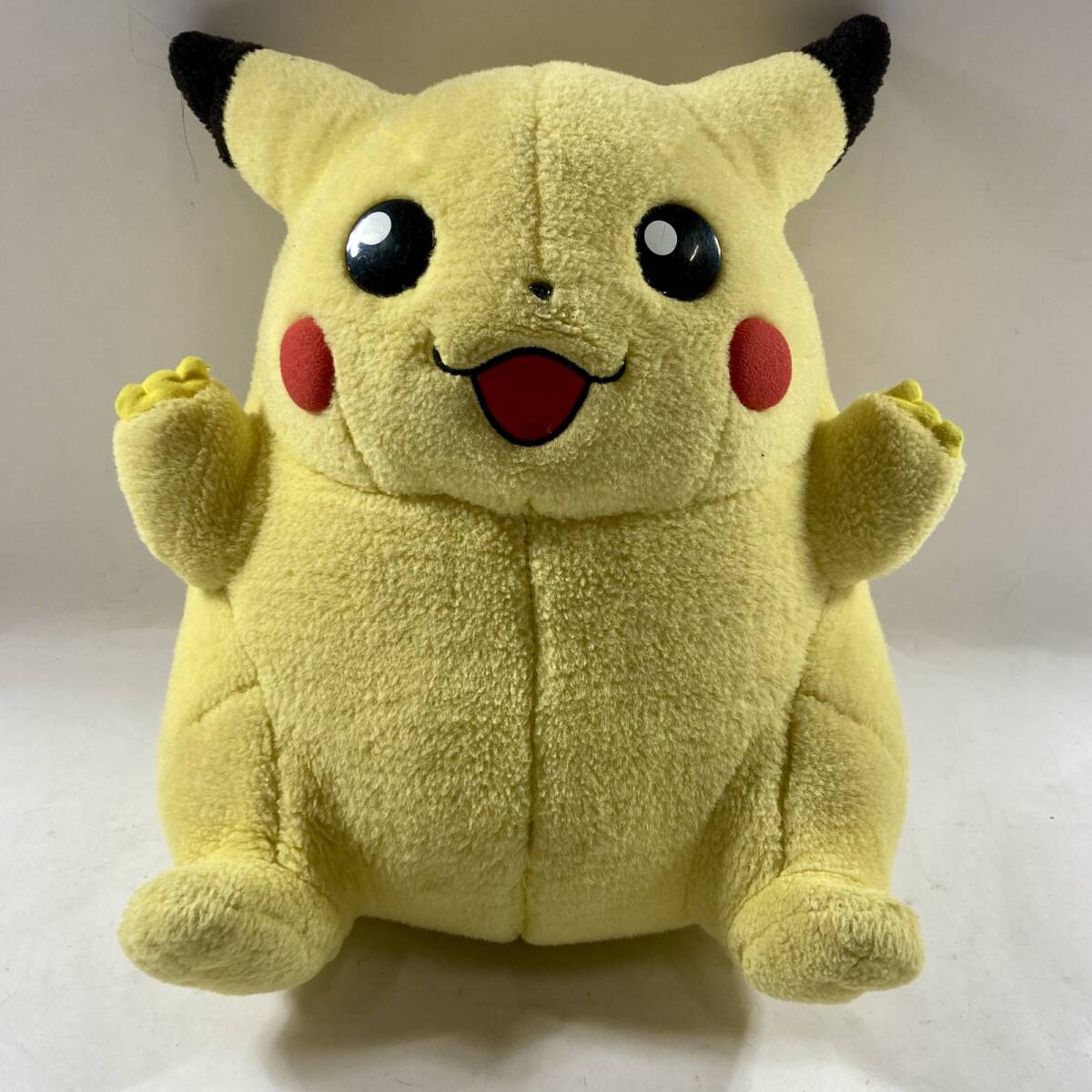 Yahoo!オークション -「tomy ぬいぐるみ ピカチュウ 初期」の落札相場