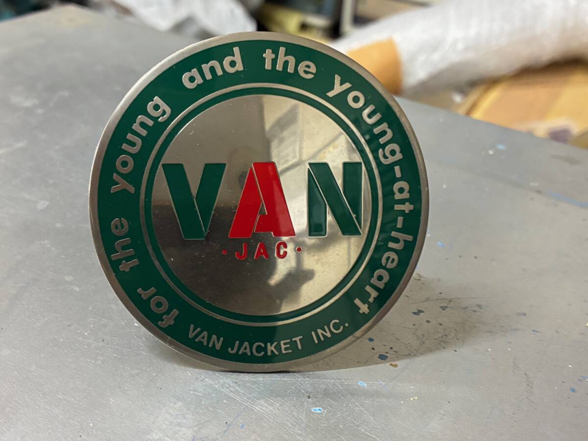 Yahoo!オークション -「van jac カーバッジ」の落札相場・落札価格