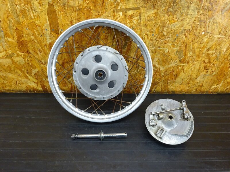 Yahoo!オークション -「sr400 フロントドラムブレーキ」(ホイール