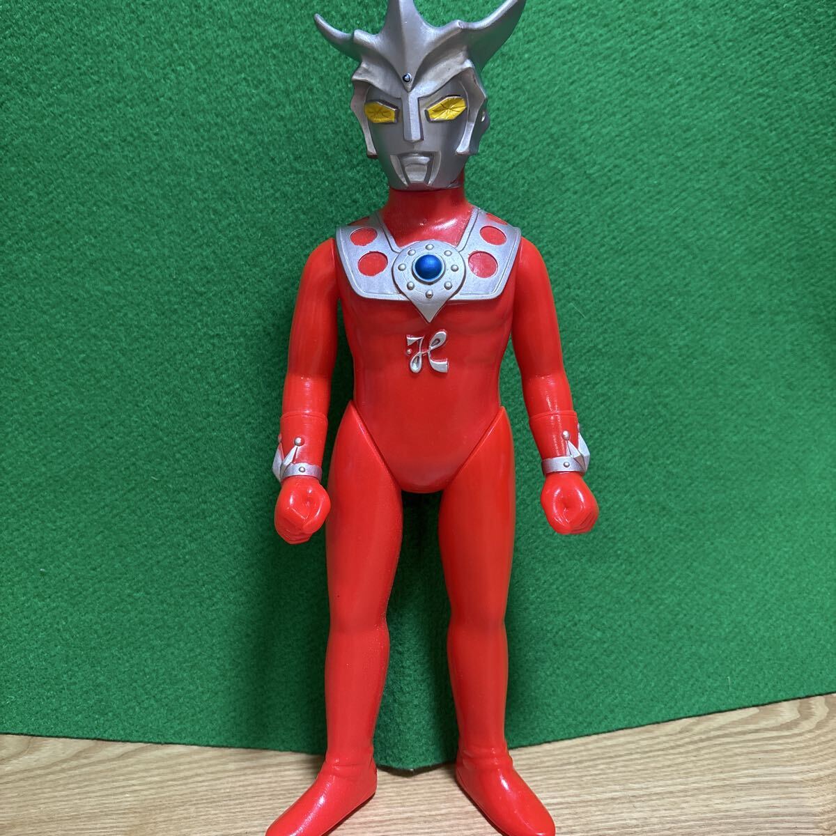 Yahoo!オークション -「グレートザウルス ウルトラマン」の落札相場