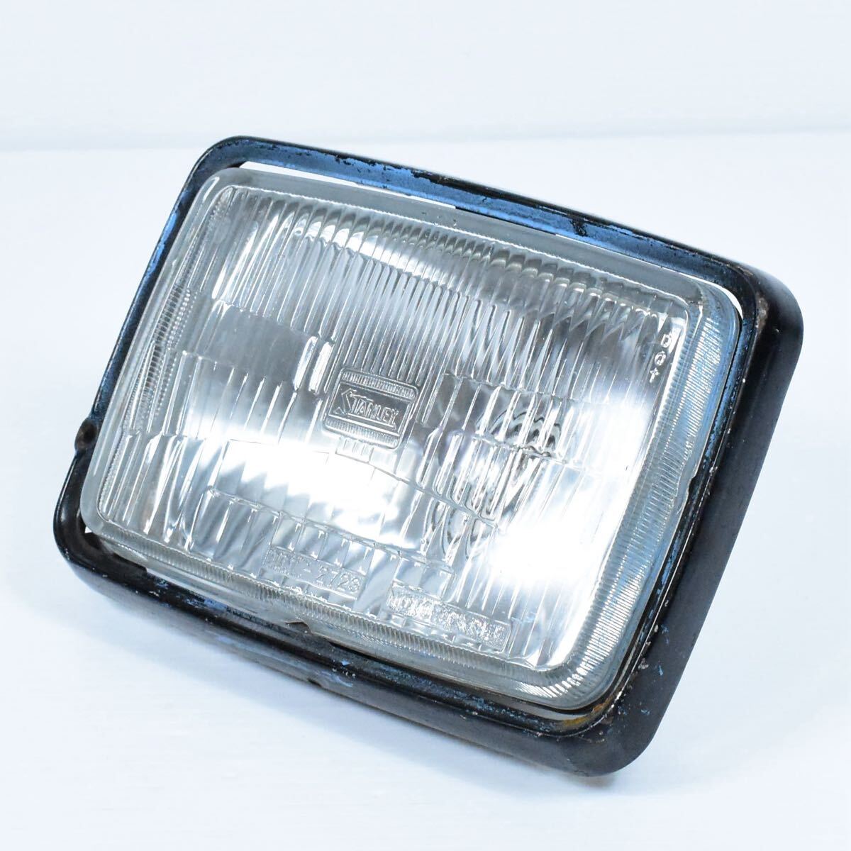 Yahoo!オークション -「gpz400f」(ヘッドライト) (純正品)の落札相場