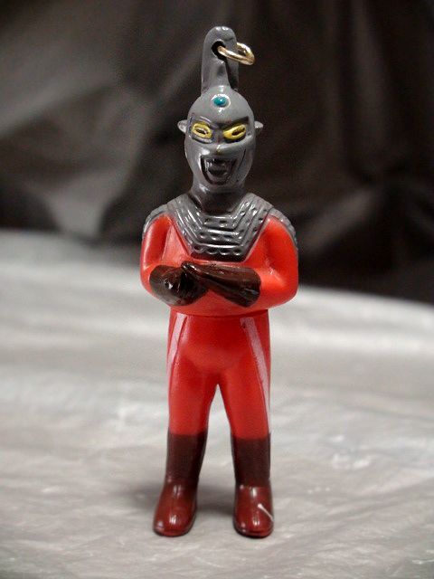 Yahoo!オークション -「ウルトラセブン ペンダント」の落札相場・落札価格