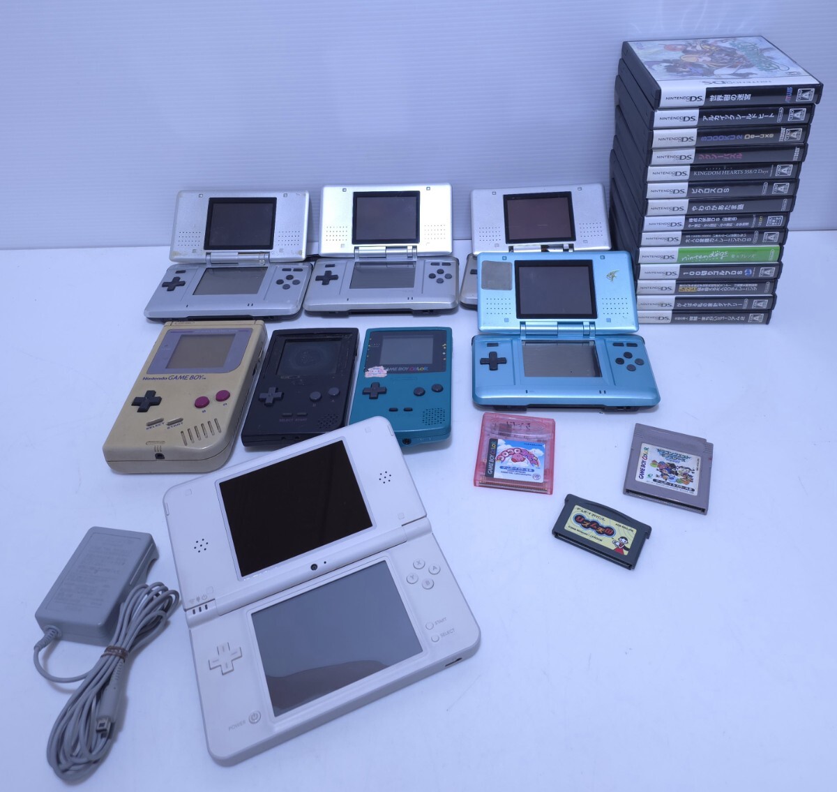 任天堂 ニンテンドーDSi LL ナチュラルホワイト オークション比較