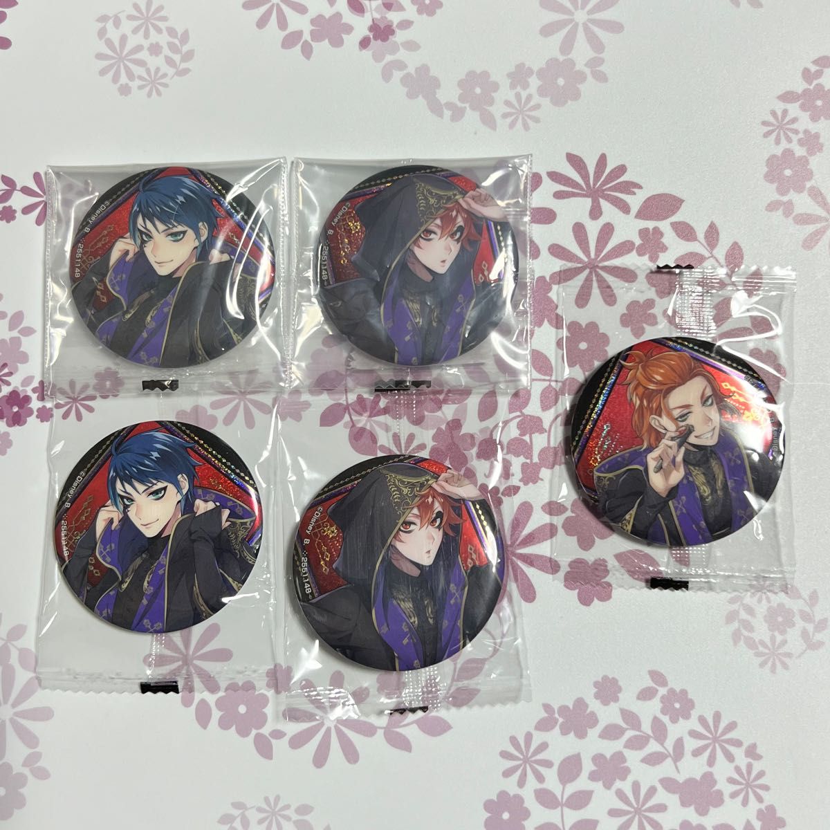 ツイステッドワンダーランド ツイステ エース・トラッポラ 式典服 缶