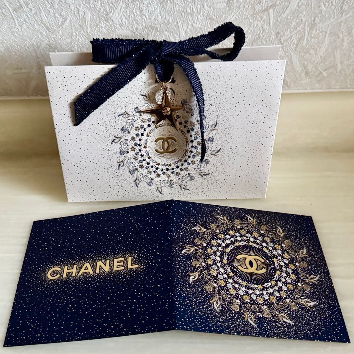 シャネル ギフトボックス 2025 ホリデー 限定ラッピング ミニサイズ