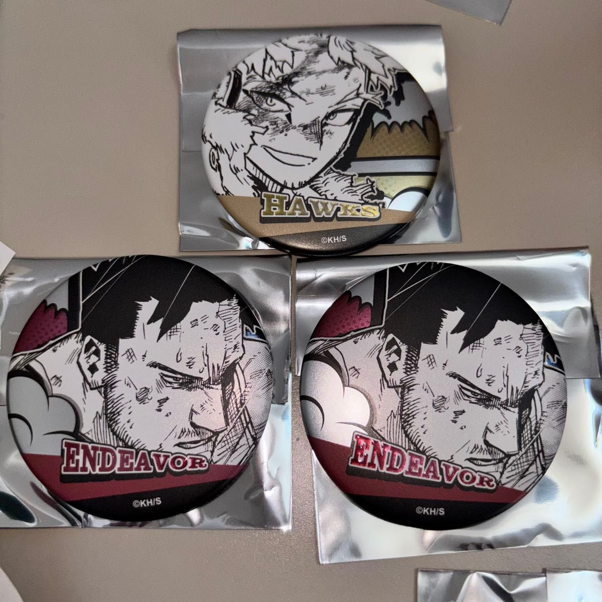 僕のヒーローアカデミア ヒロアカ デコレクション缶バッジ ホークス2点