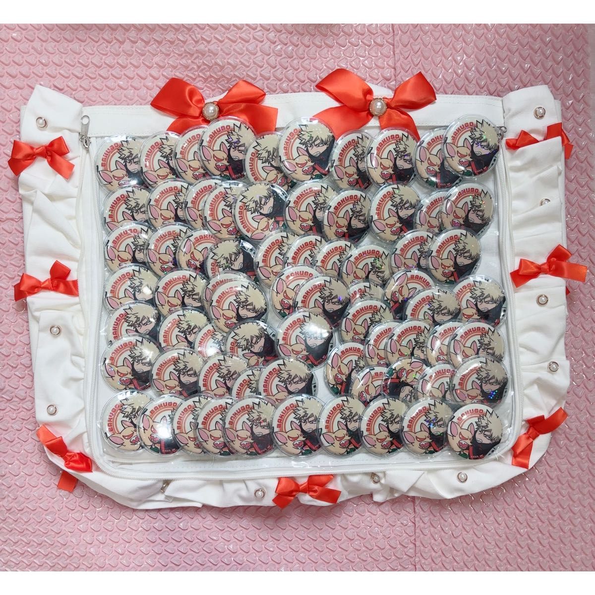 ヒロアカ マルイ グリニッシュコスチューム 缶バッジ 爆豪勝己 スーツ