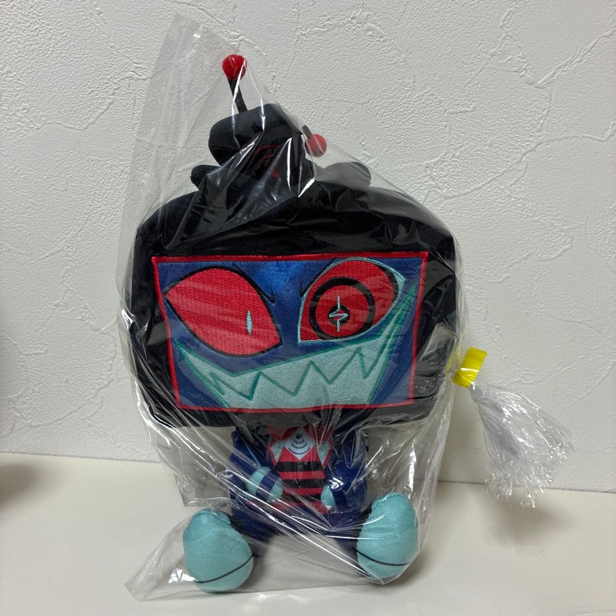 ラウンドワン限定 ハズビンホテル おすわり ぬいぐるみ ヴォックス