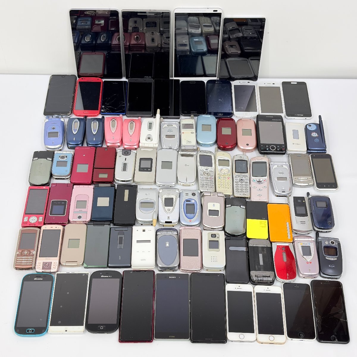 ガラケー 27台まとめ売り ジャンク Yahoo!オークション -「ジャンク